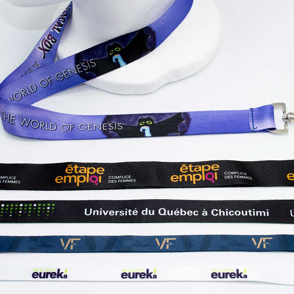 Custom lanyards: types, widths, attachments and the artwork that prints well